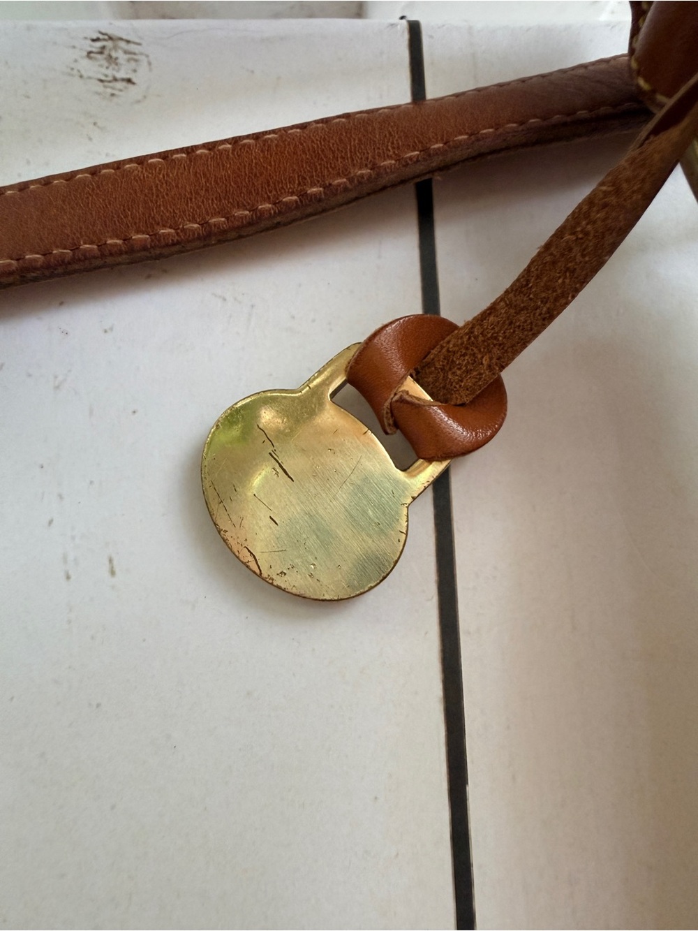 Dooney & Bourke | Vintage Cream & Tan All-Weather Pebbled Leather Shoulder Bag - Picture 7 of 16